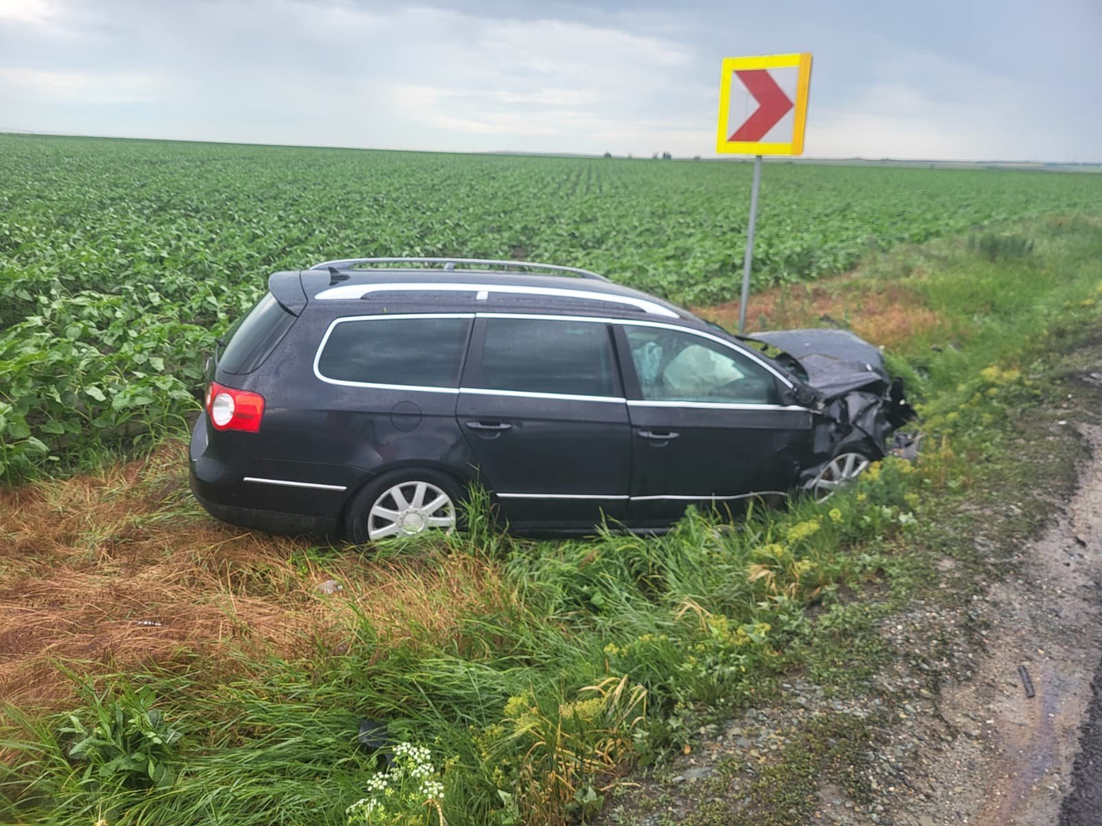 Trei persoane au ajuns la spital după un accident rutier produs în localitatea Mihai Viteazu