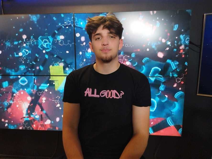 „Toți aveau probleme, dar nimeni nu vorbea despre ele”. Alec a creat o aplicație pentru adolescenții aflați în suferință