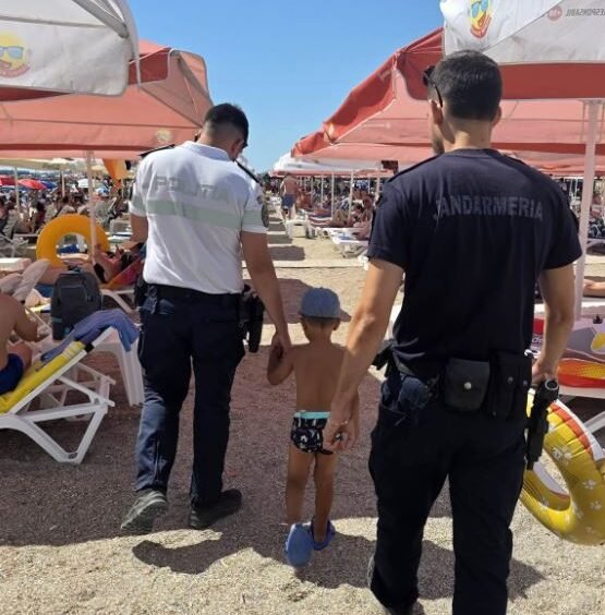 Momente de panică pe plaja Belona din Eforie Nord! Un copil care s-a rătăcit a fost găsit în siguranță