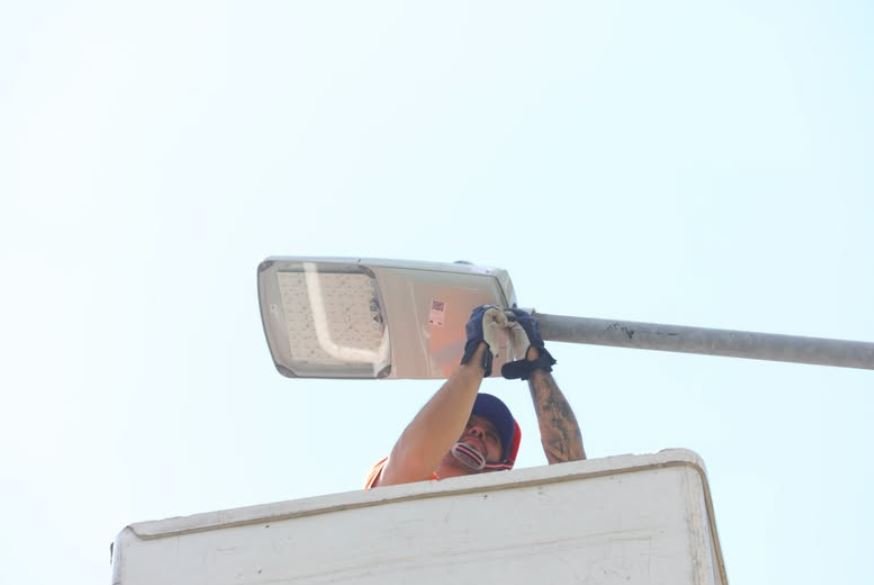 Atenție, șoferi! Se schimbă iluminatul public pe o stradă din Tomis Nord. Vor exista restricții de circulație