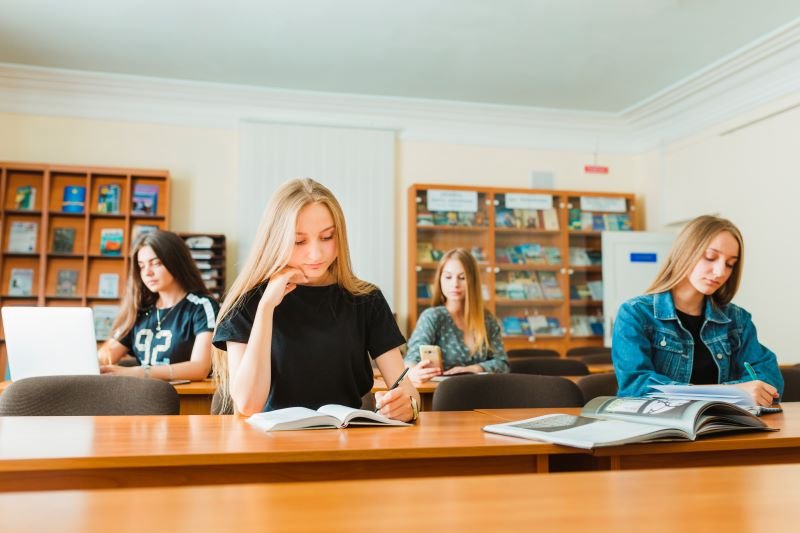 Emoții pentru absolvenții clasei a VIII-a! Repartizarea la liceu 2026 are loc pe 22 iulie