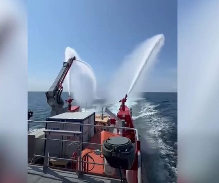 Nava multirol FI-FI a ieșit din nou pe mare. IGSU continuă pregătirea echipajului pentru intervenții la incendii pe nave