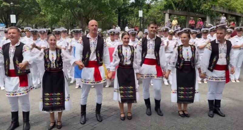 Dansurile populare românești au cucerit publicul la Boston. Studenții Academiei Navale, în centrul atenției