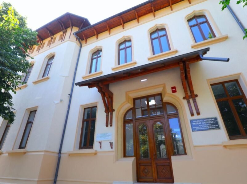 Clădirea Colegiului „Mihai Eminescu”, veche de peste 100 de ani, a fost reabilitată
