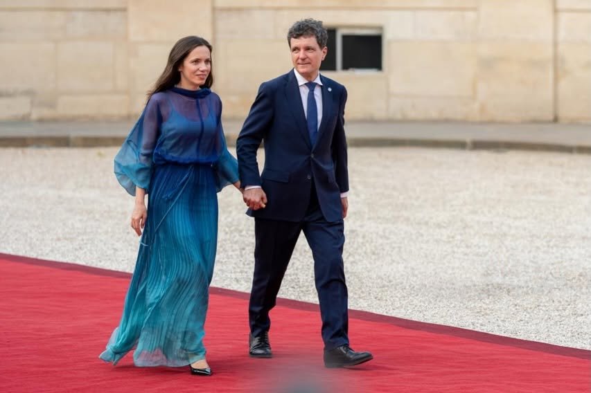 Partenera preşedintelui Nicuşor Dan îşi publică declaraţiile de avere şi de interese