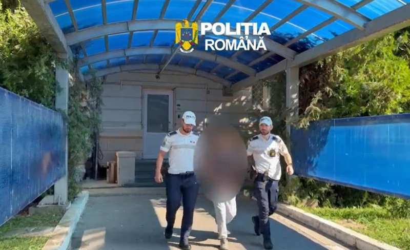 A fost reținut șoferul băut, urmărit de polițiști la Pecineaga. Mașinile s-au răsturnat, patru persoane au ajuns la spital