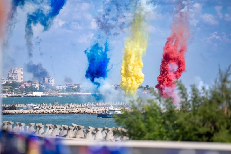 Ziua Marinei 2026, la Constanța: peste 3.500 de militari, zeci de nave și aeronave au făcut spectacol pe mare și în aer