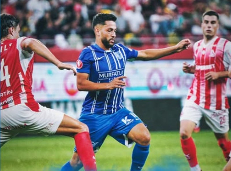 Incident la meciul Dinamo – Farul Constanța. Ultrașii constănțeni au aruncat cu o torță în fanii lui Dinamo, Farul își cere scuze