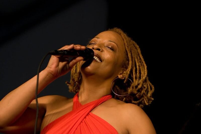 S-a stins din viață Cassandra Wilson, celebră cântăreaţă americană de jazz