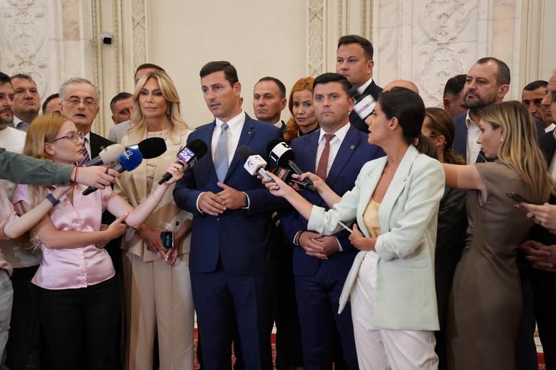PNL și USR boicotează activitatea Parlamentului după disputa privind noul Birou Permanent. Liberalii acuză o înțelegere PSD-AUR