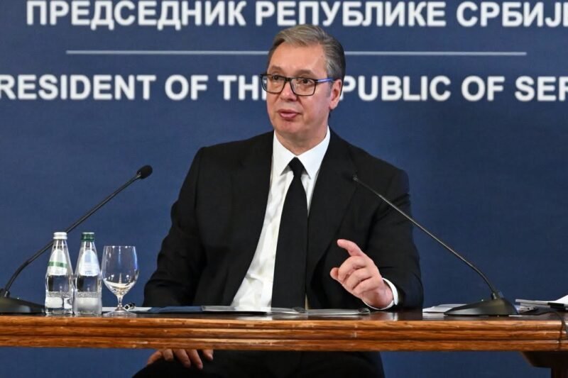 Aleksandar Vučić a demisionat din funcția de președinte al Serbiei. Țara se pregătește pentru două rânduri de alegeri