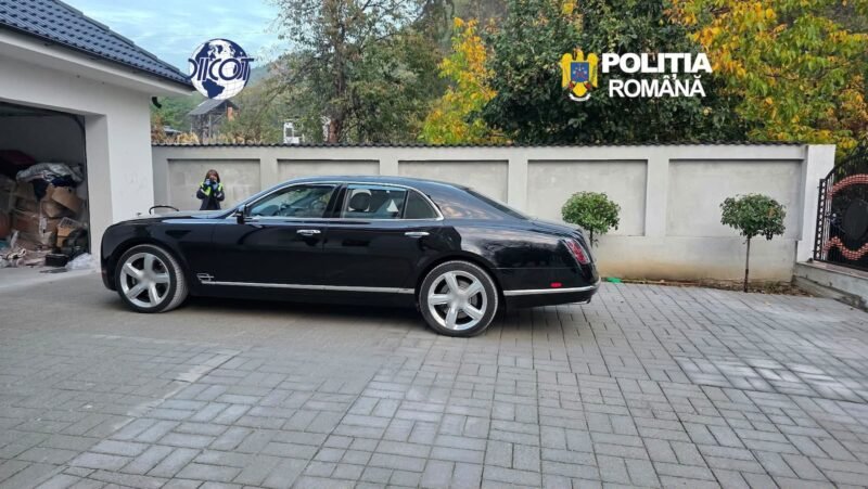 Poliţiştii din Constanţa au făcut pecheziții în mai multe judeţe în cazul unor importuri de maşini de lux din SUA