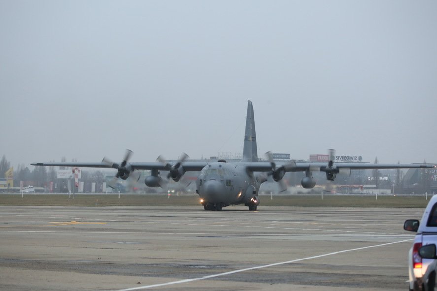 România primeşte gratuit de la Guvernul SUA o aeronavă C-130H Hercules