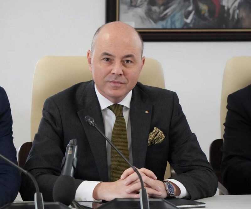 Liberalul Alexandru Muraru, despre audierea lui Bolojan la DNA Iaşi: Credeţi că ne forţaţi mâna să votăm un guvern de impostori şi trădători?